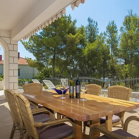 Maris Apartament *
