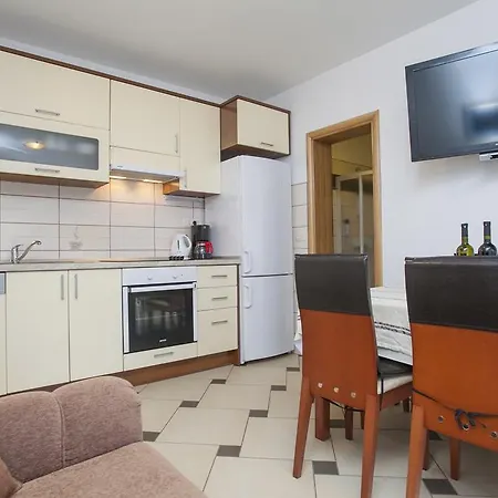 Maris Apartament *