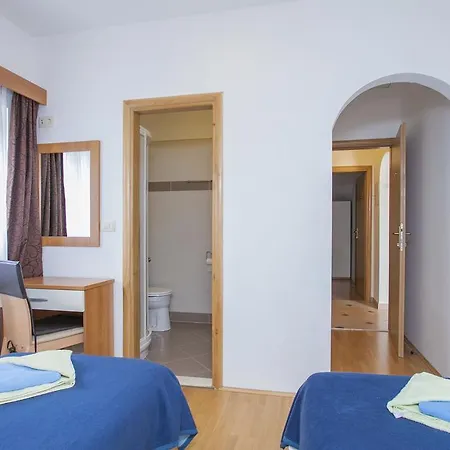 Maris דירה לומבארדה