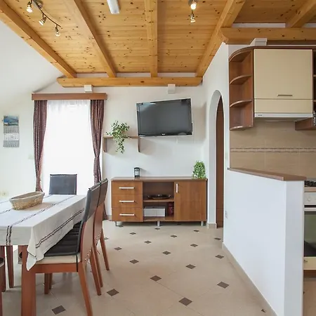 Maris לומבארדה